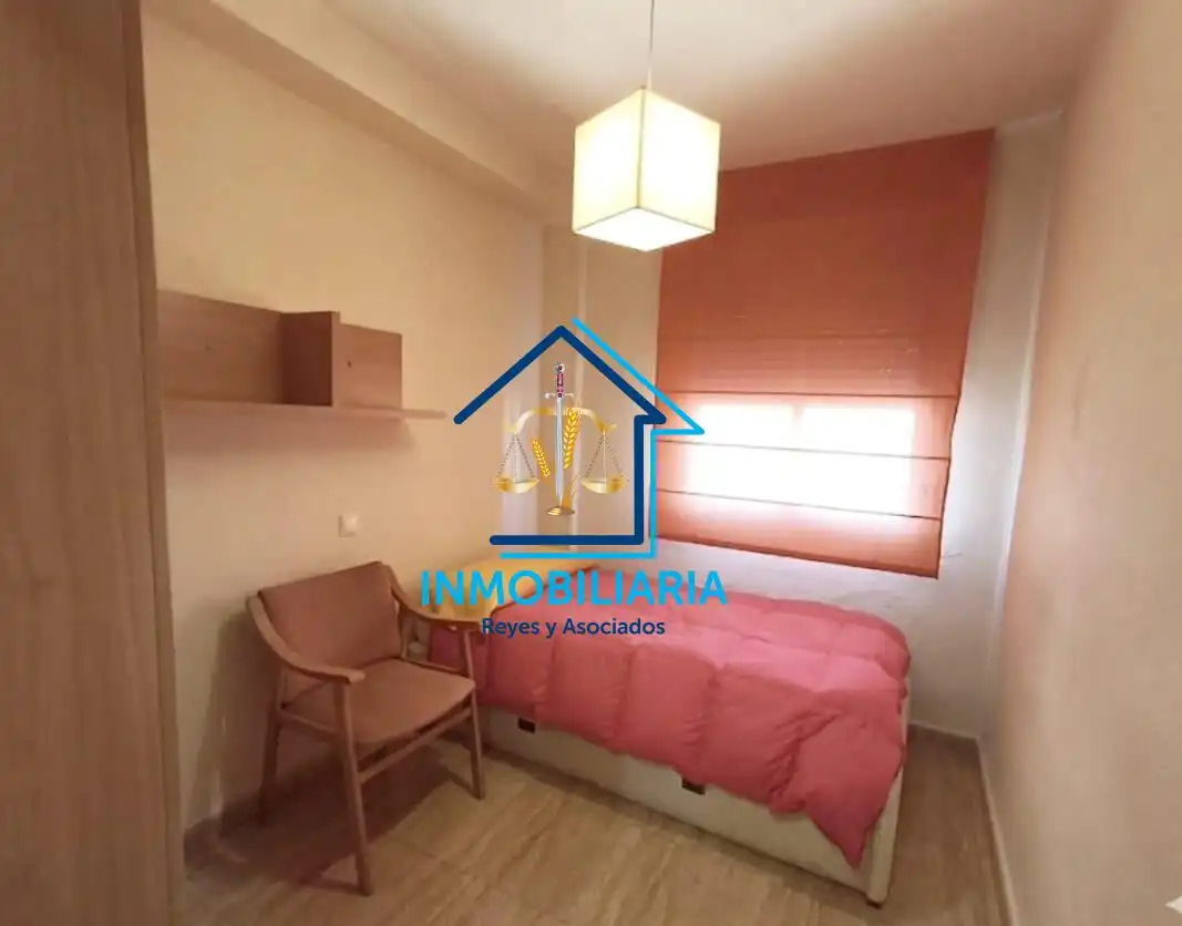 Schlafzimmer von Wohnung zum Verkauf in Córdoba mit Klimaanlage und Möbliert