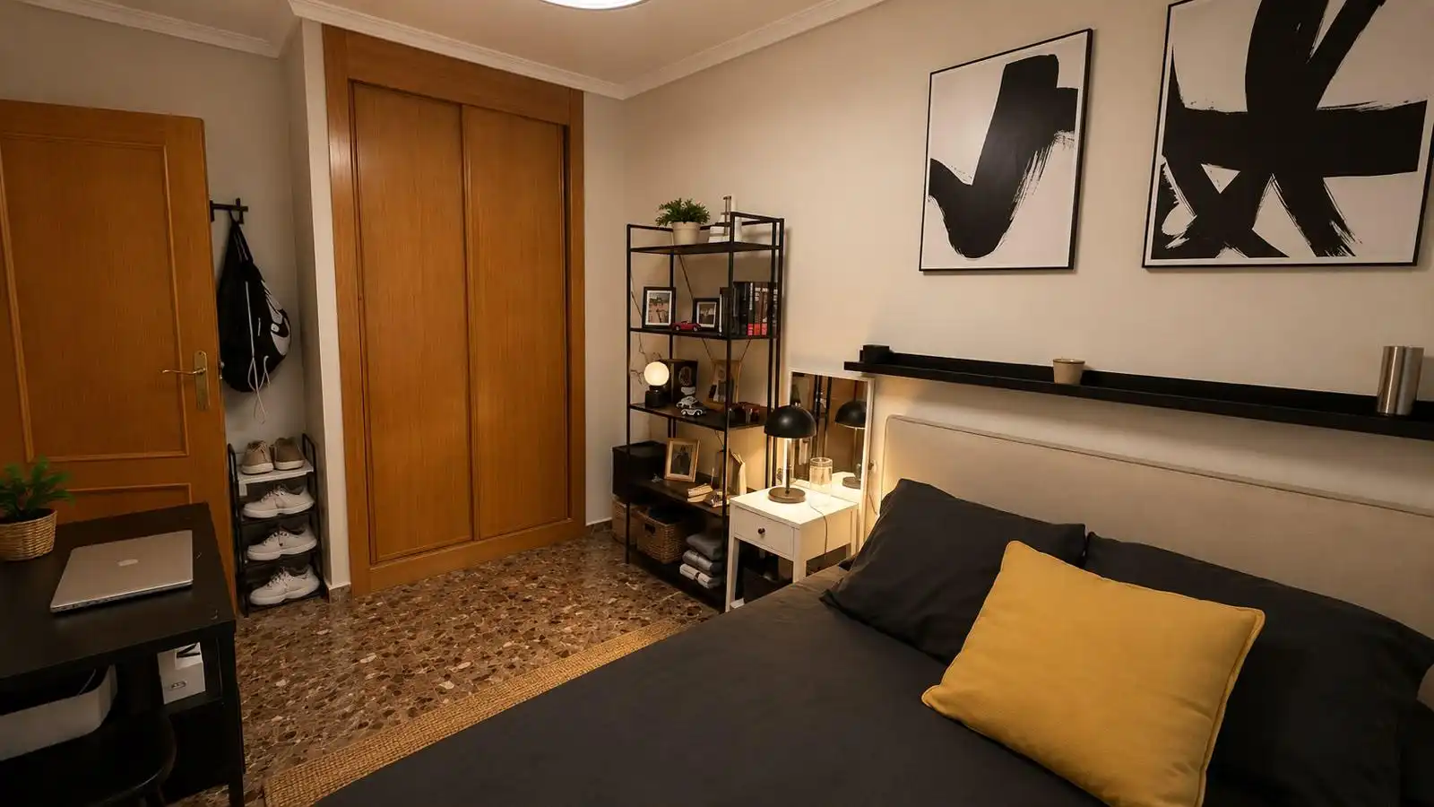 Bedroom of Flat for sale in Valencia  with Air Conditioner, Heating and Private garden