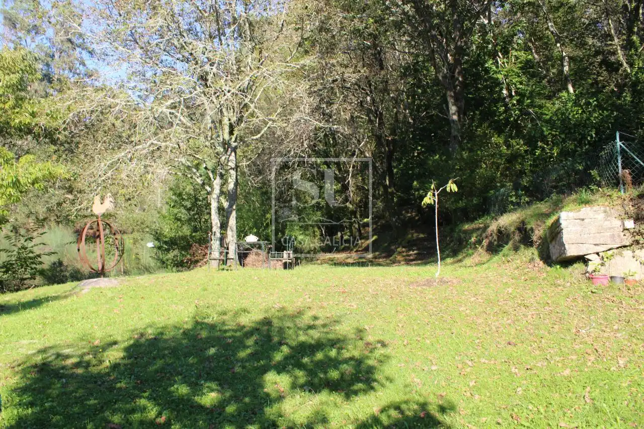 Casa o xalet en venda en Gondomar amb Calefacció, Jardí privat i Moblat