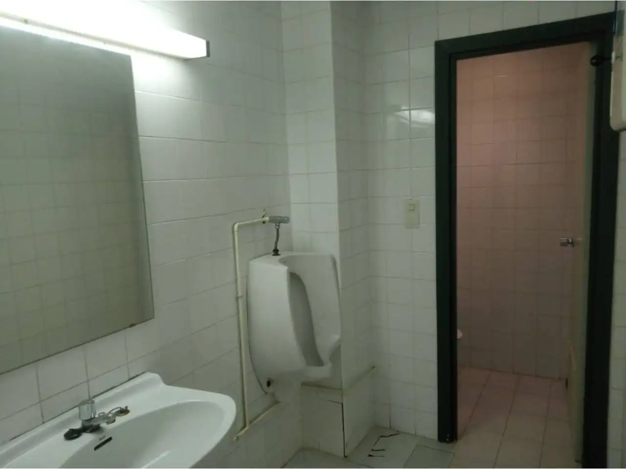 Bany de Local en venda en San Javier amb Aire condicionat