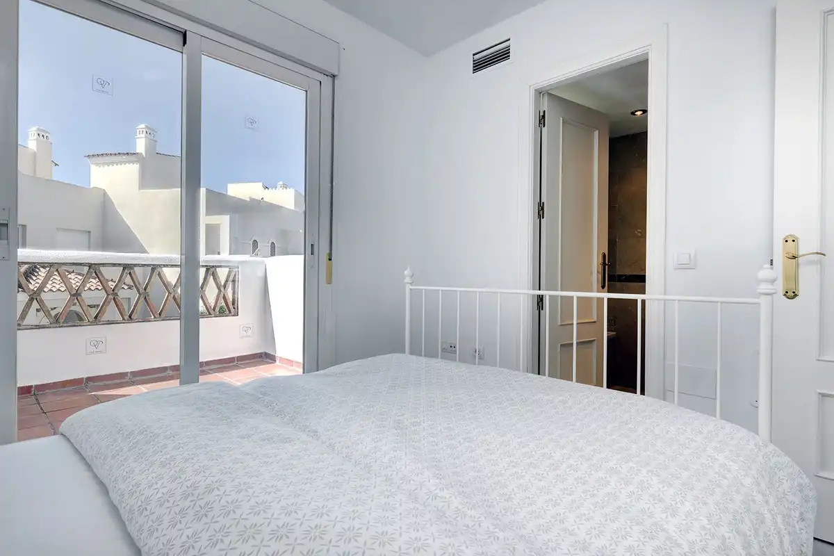Dormitori de Àtic en venda en Casares amb Aire condicionat, Terrassa i Moblat