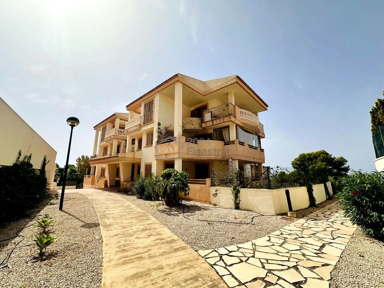 Vista exterior de Planta baixa de lloguer en Golf Bahía