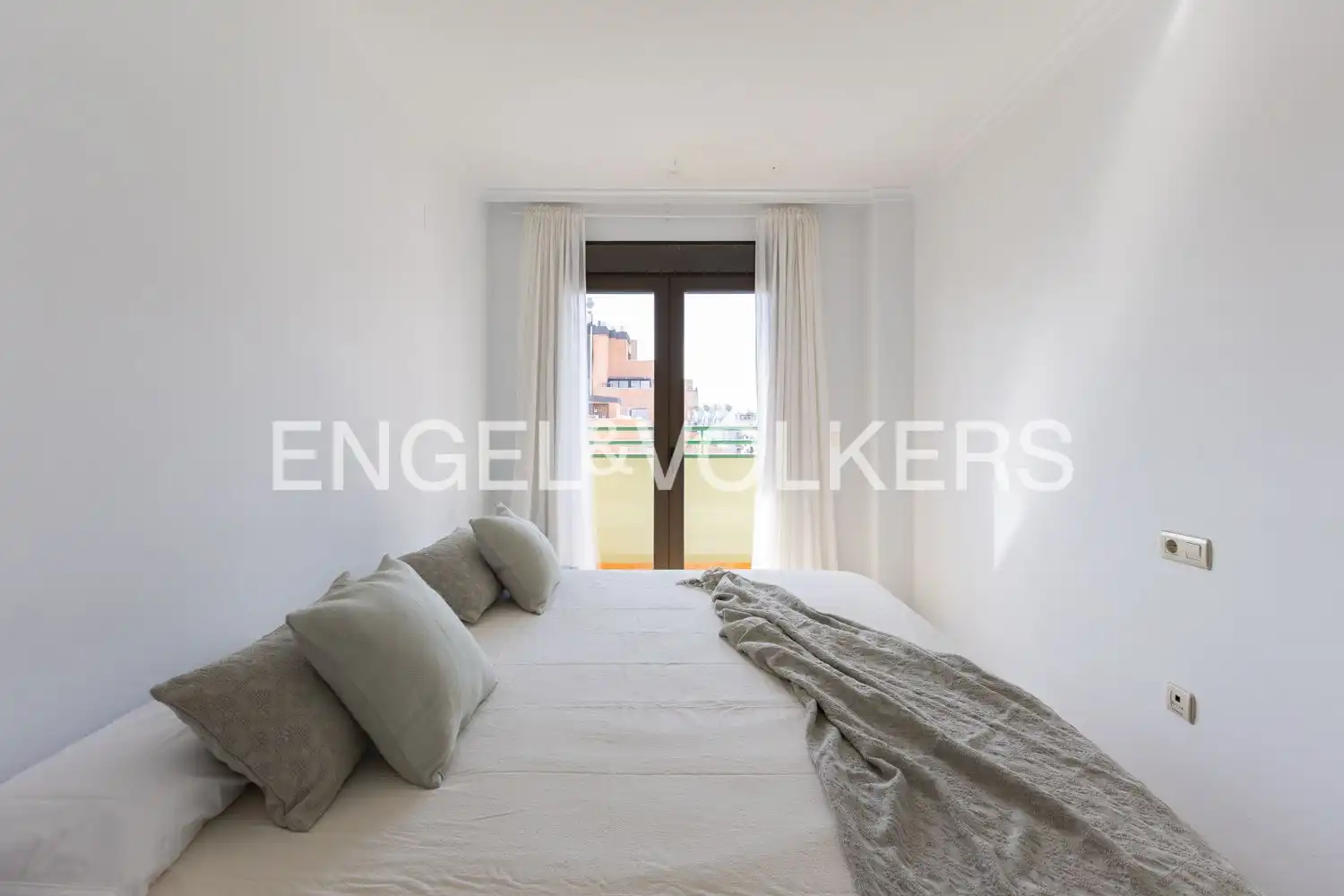 Schlafzimmer von Wohnung zum Verkauf in Valencia mit Klimaanlage, Heizung und Terrasse