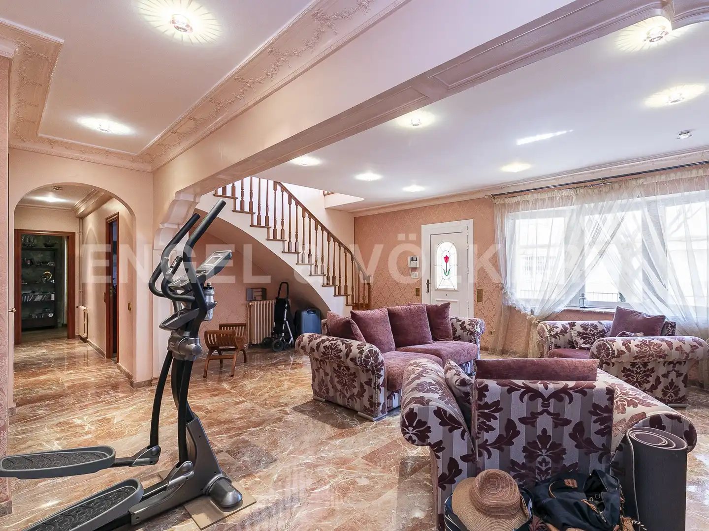 Sala de estar de Casa o chalet en venta en Sant Just Desvern con Aire acondicionado, Calefacción y Parquet