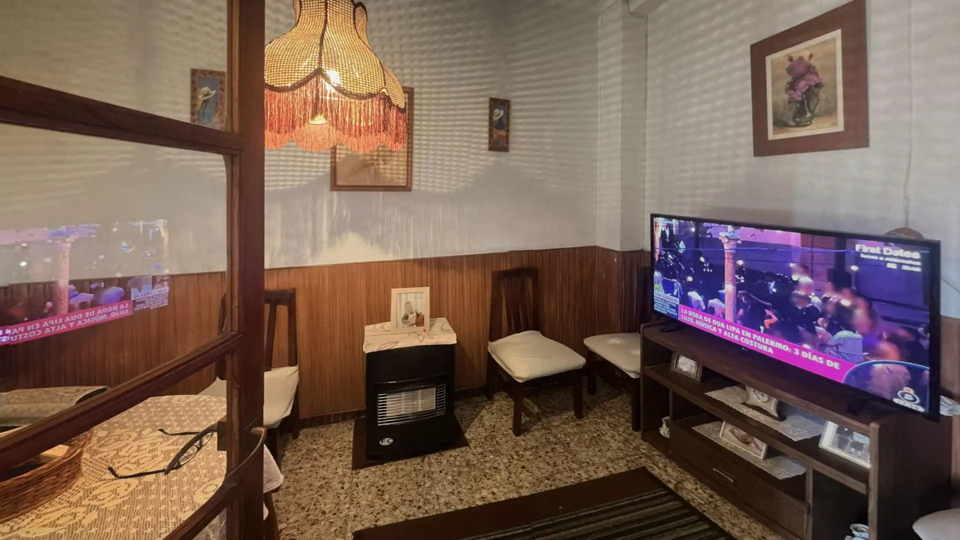 Sala de estar de Casa adosada en venta en Fuenterrobles con Terraza y Amueblado
