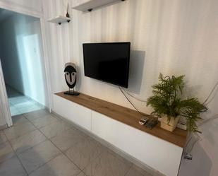 Sala d'estar de Pis de lloguer en  Jaén Capital amb Aire condicionat, Moblat i Balcó