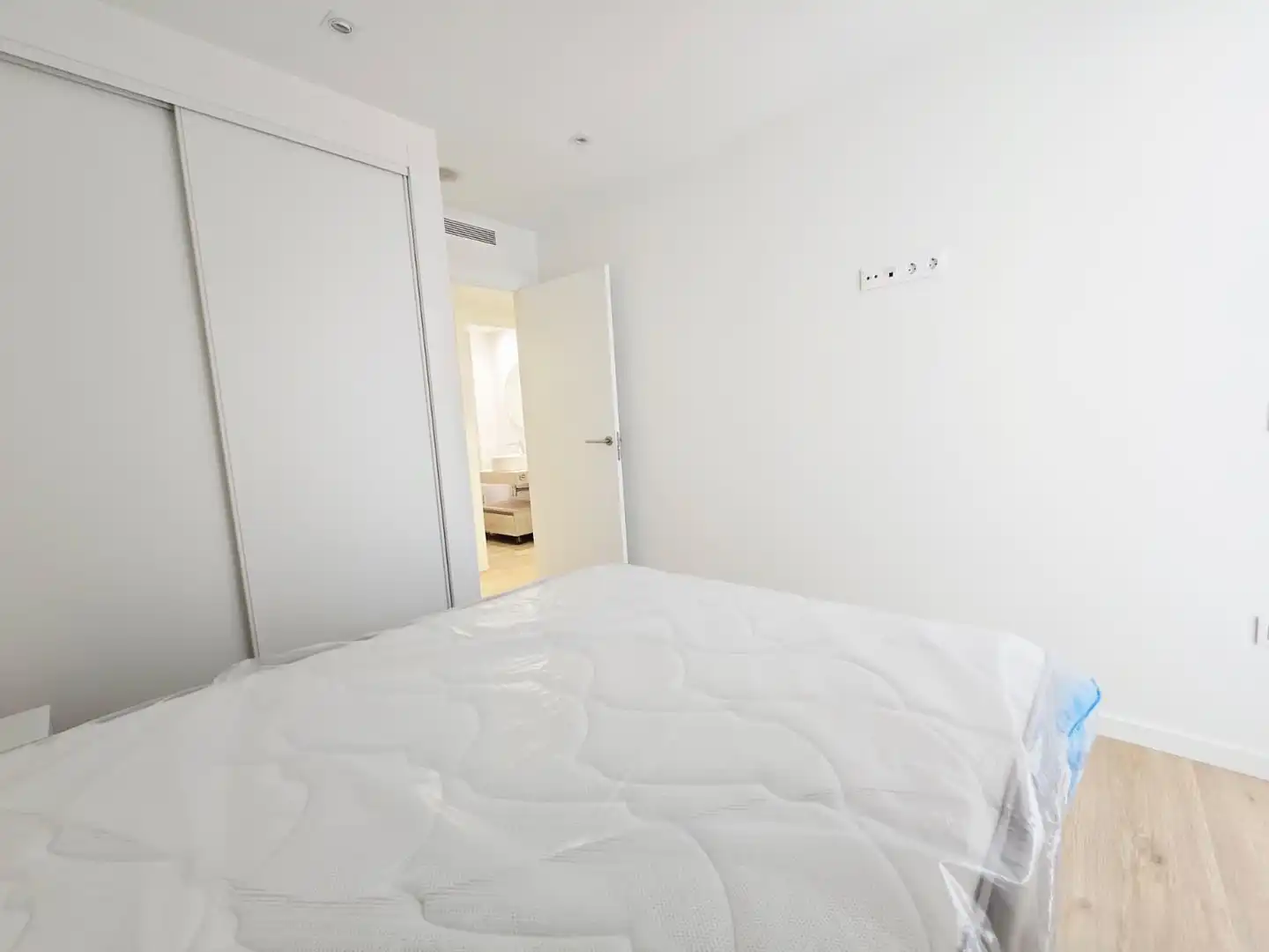 Bedroom of Flat for rent in Valencia  with Parquet flooring and Terrace