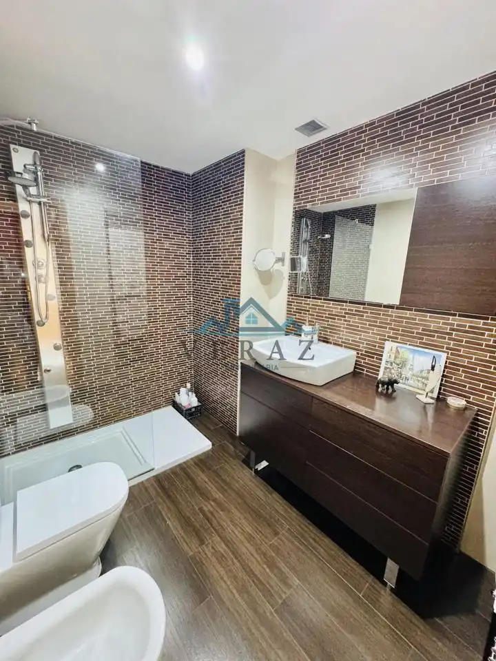 Badezimmer von Haus oder Chalet zum Verkauf in Talavera de la Reina mit Klimaanlage, Heizung und Privatgarten