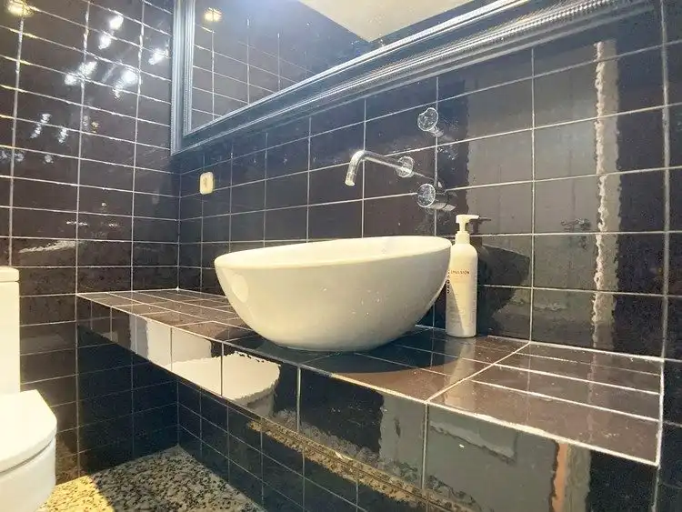 Baño de Estudio de alquiler en Madrid con Aire acondicionado, Calefacción y Parquet