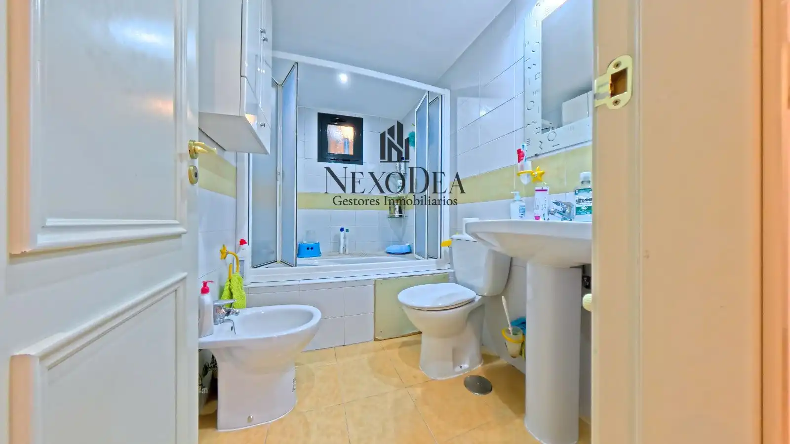 Baño de Piso en venta en Pinto con Aire acondicionado, Terraza y Trastero