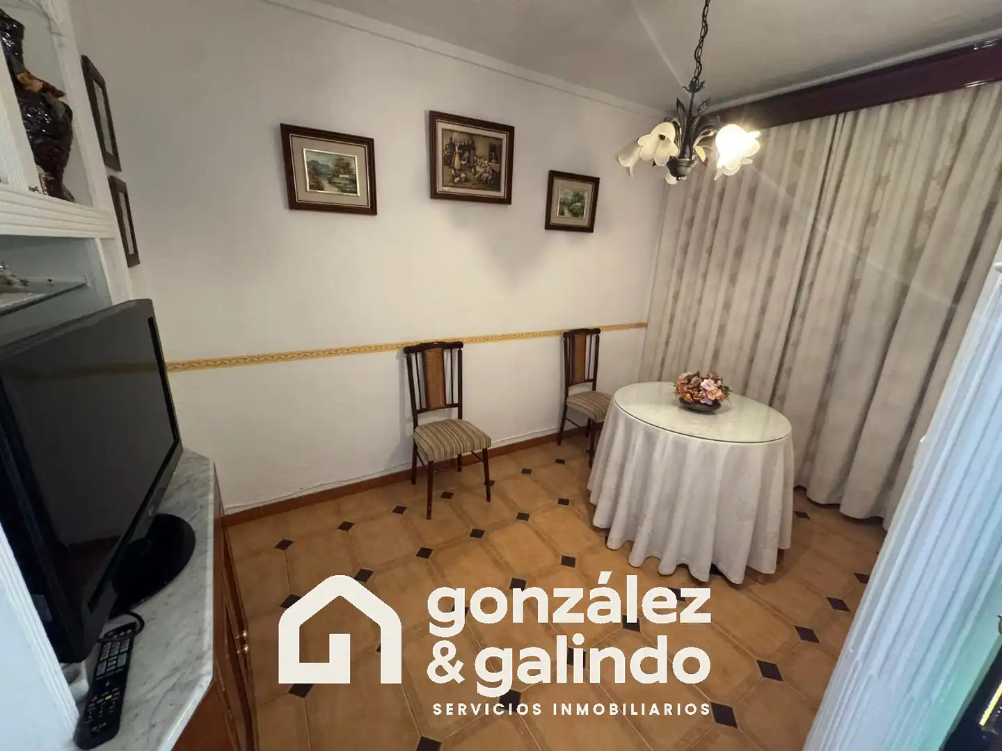 Menjador de Finca rústica en venda en Algámitas