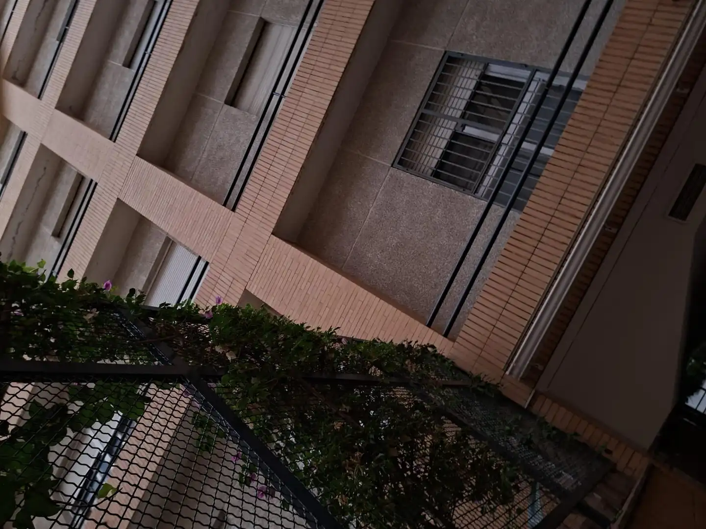 Vista exterior de Local en venta en Sevilla con Aire acondicionado