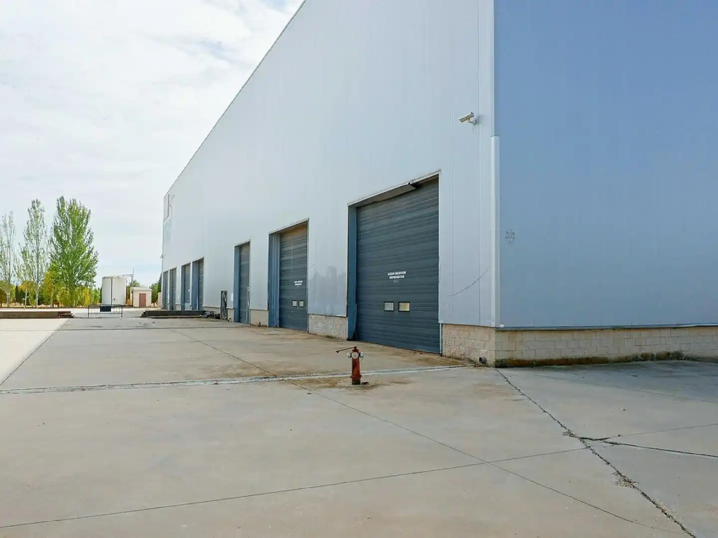 Vista exterior de Nave industrial en venta en Tarancón