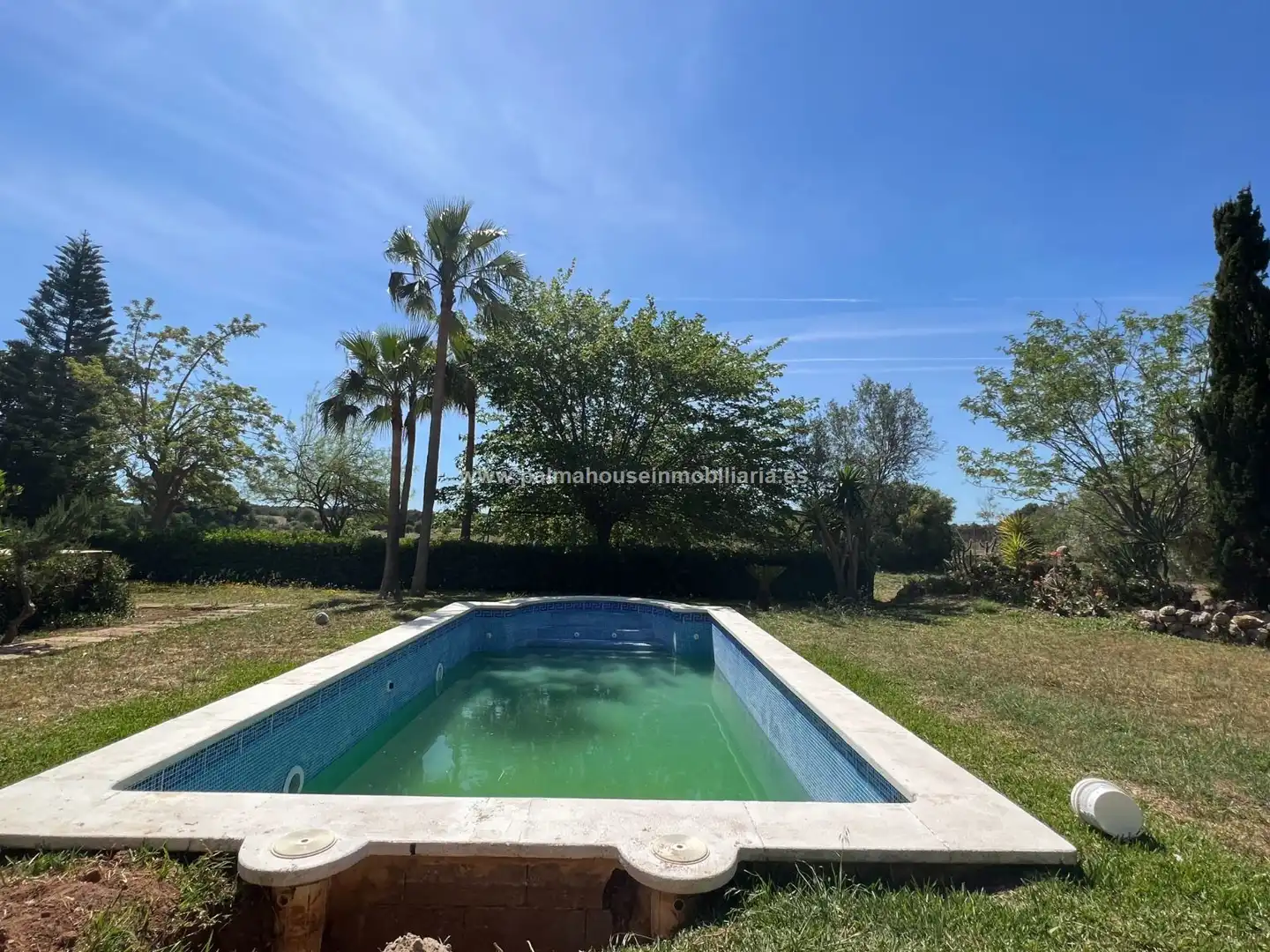 Schwimmbecken von Country house zur Miete in Muro mit Klimaanlage, Heizung und Privatgarten