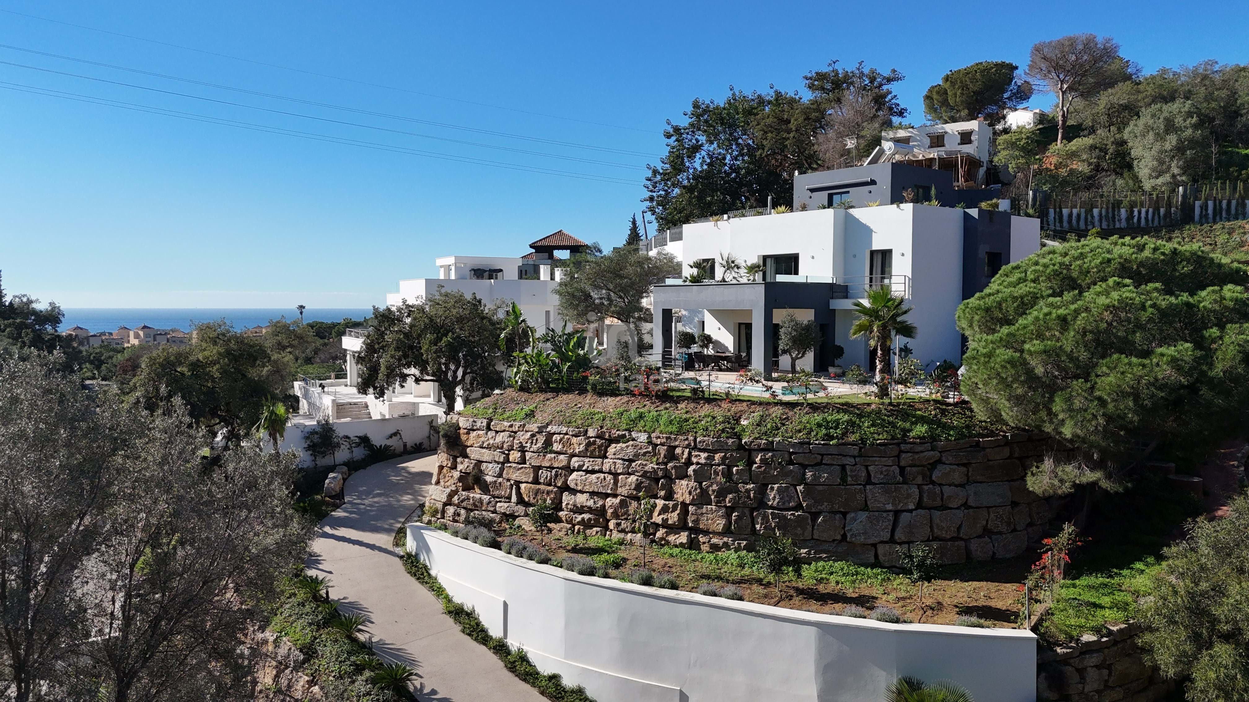 Exterior view of House or chalet for sale in Marbella  with Terrace and Swimming Pool