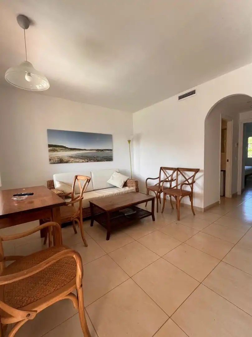 Sala d'estar de Apartament en venda en Alaior amb Aire condicionat, Calefacció i Moblat