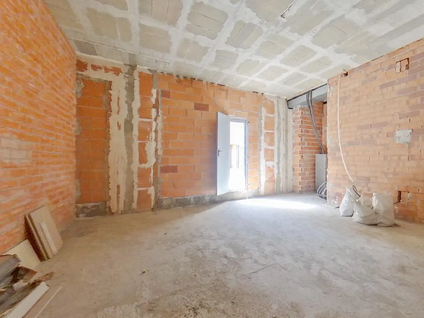 Commercial properties for sale in Llevant