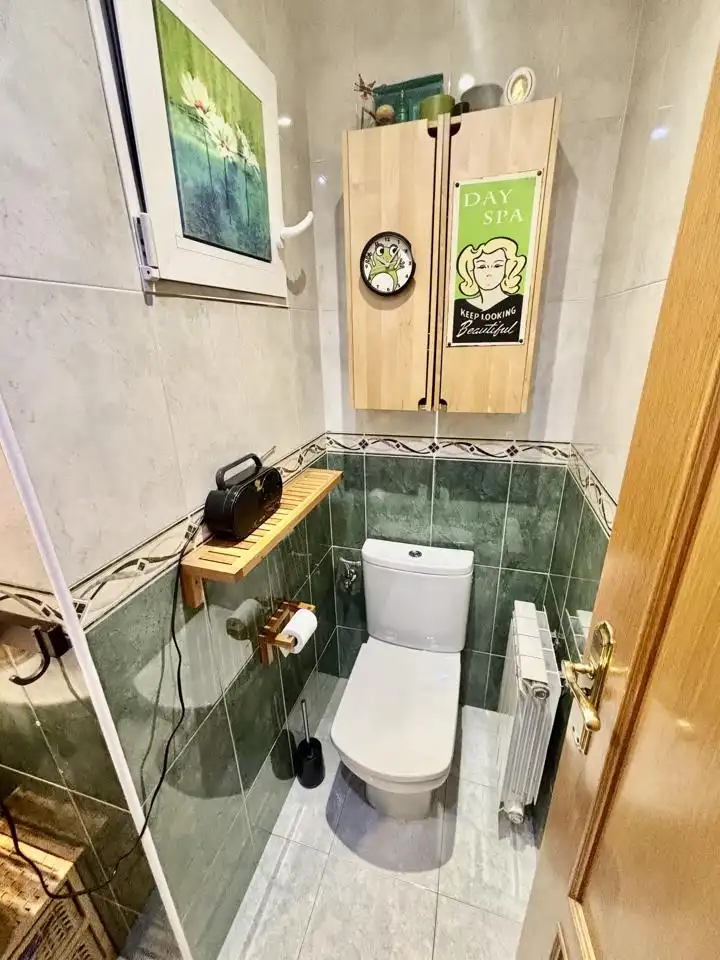 Bathroom of Flat for sale in Zaragoza  with Air Conditioner, Heating and Balcony