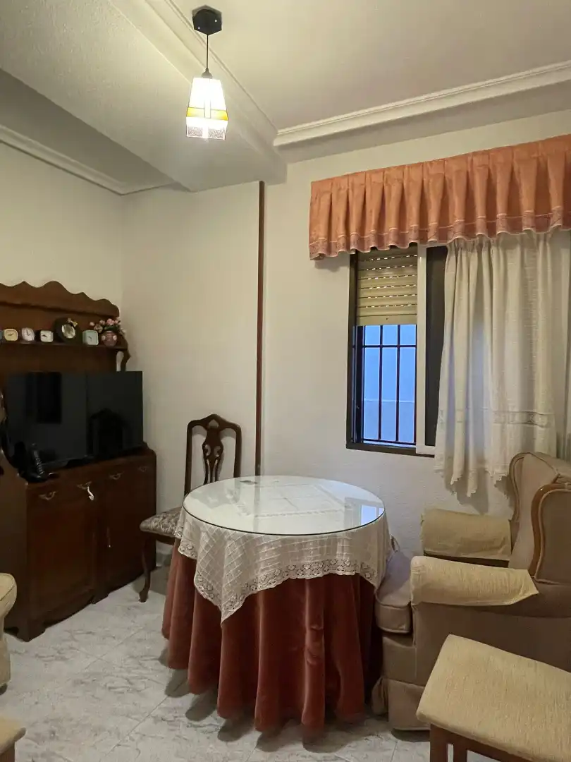 Comedor de Piso en venta en Miralvalle - Av. Virgen del Puerto - La Data 