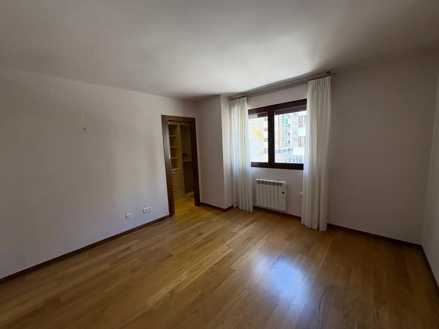 Bedroom of Flat for rent in Murcia  with Air Conditioner, Heating and Storage room