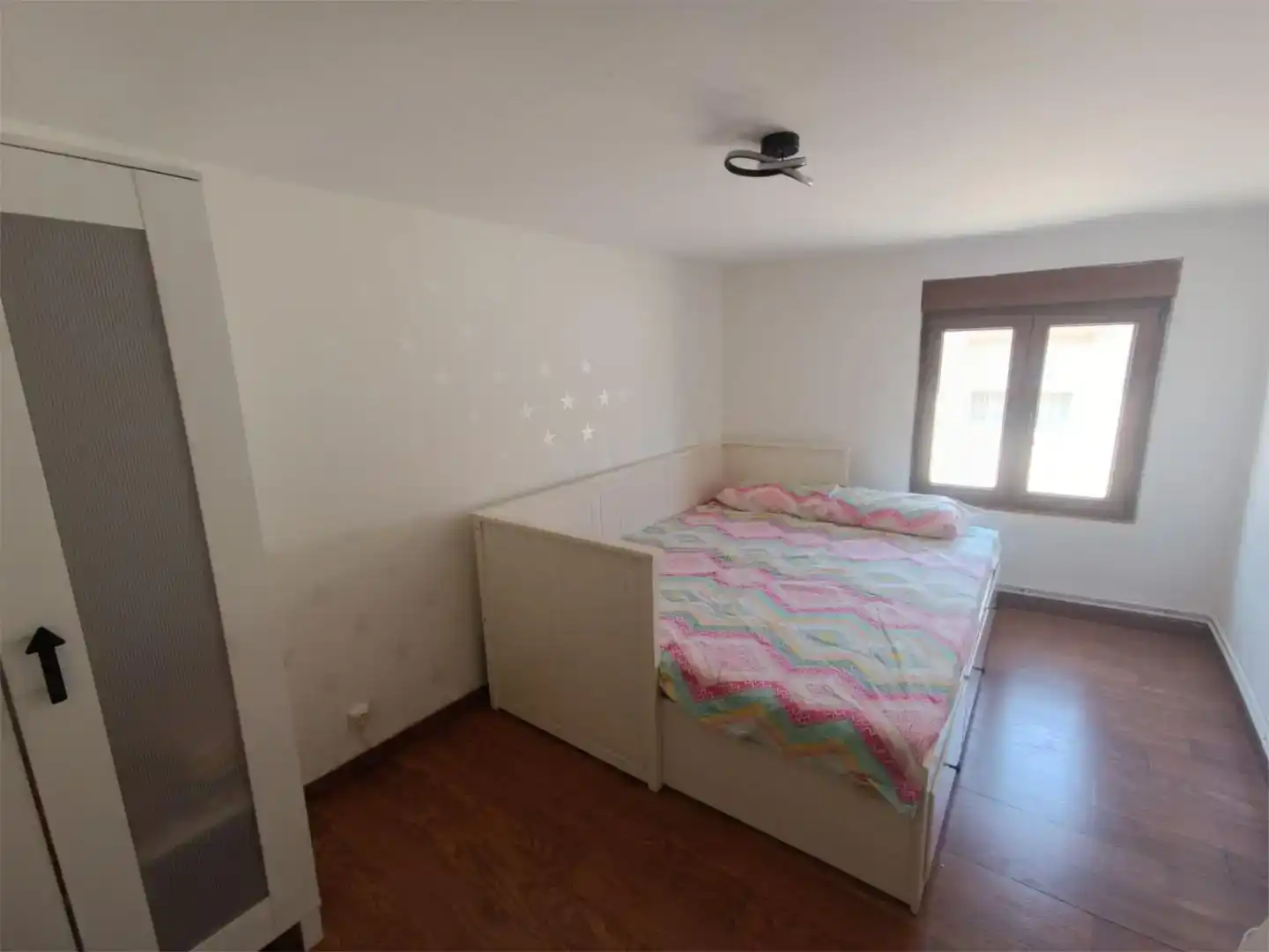 Dormitori de Casa adosada en venda en Abia de las Torres amb Parquet i Moblat
