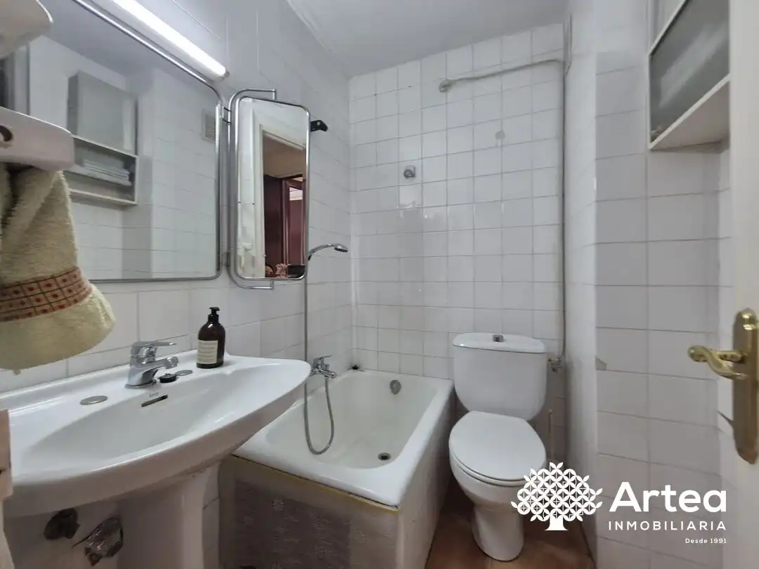 Bathroom of Flat for sale in Bilbao   with Heating
