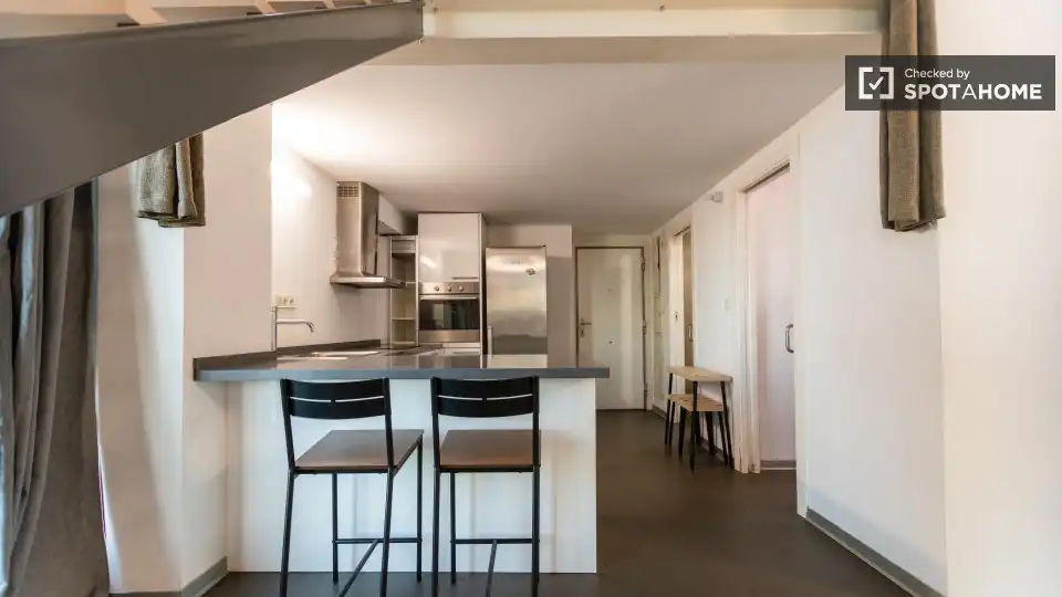 Appartement avec terrasse à louer à Barrio de la Luz, imagen 4