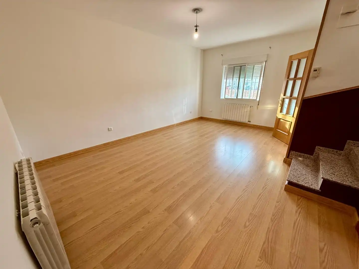 Schlafzimmer von Einfamilien-Reihenhaus zur Miete in Badajoz mit Klimaanlage, Heizung und Terrasse