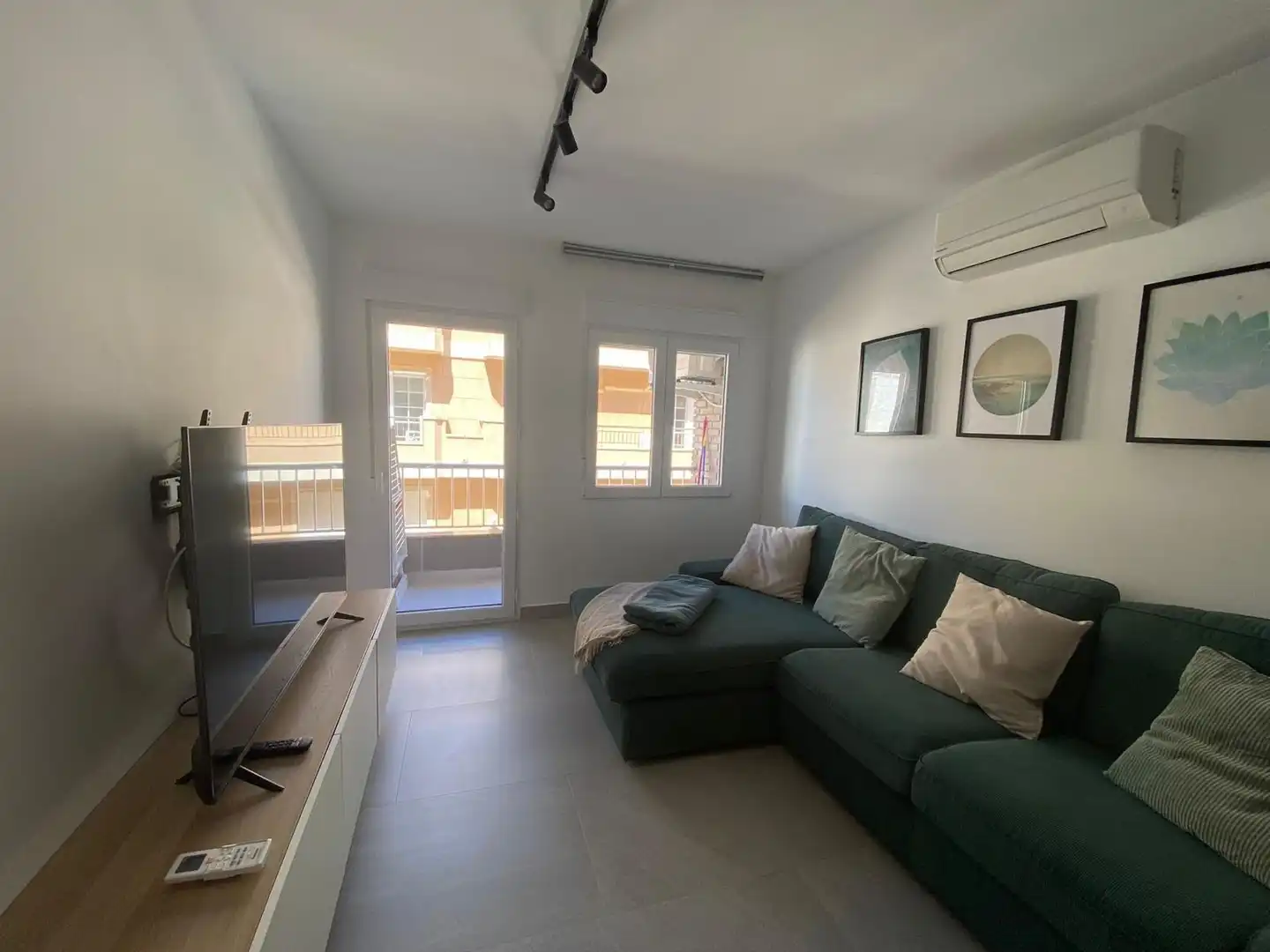 Living room of Flat for sale in Torrevieja  with Air Conditioner, Heating and Balcony