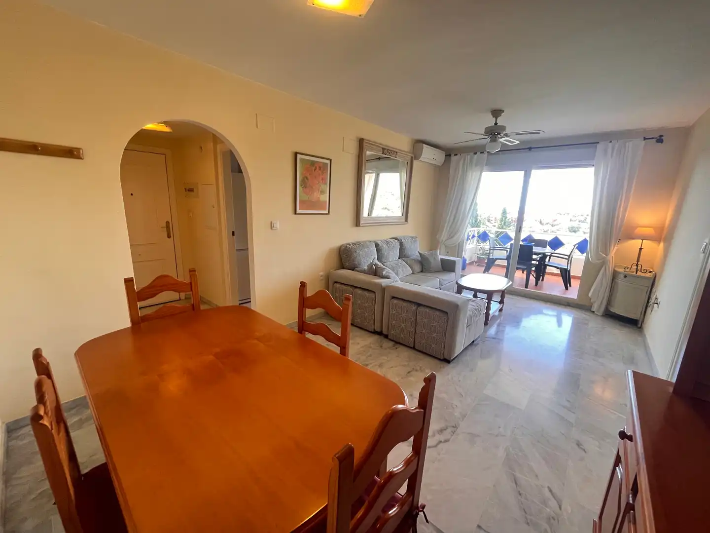 Apartament amb piscina de lloguer a Avenida Jacaranda 6, imagen 4