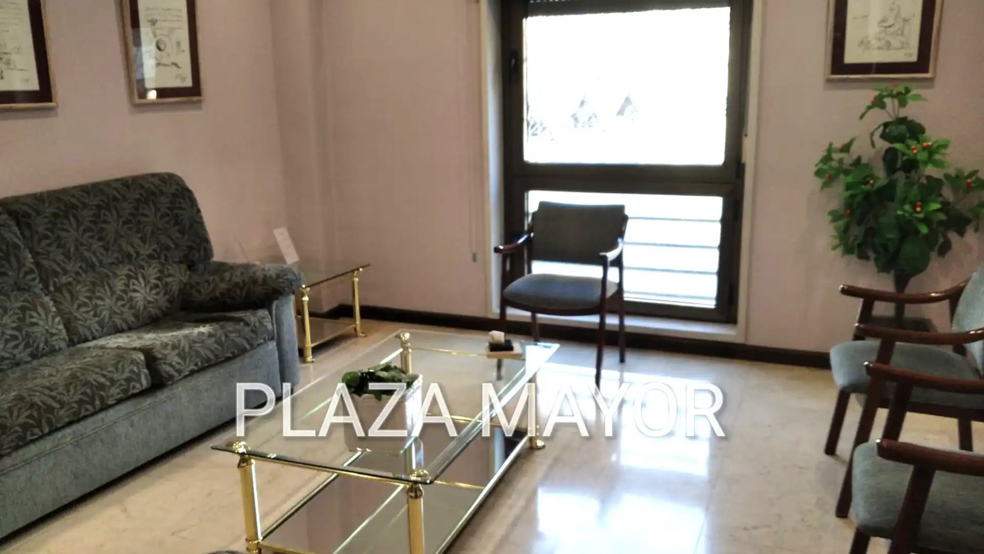 Living room of Flat for sale in Salamanca Capital  with Heating, Storage room and Furnished