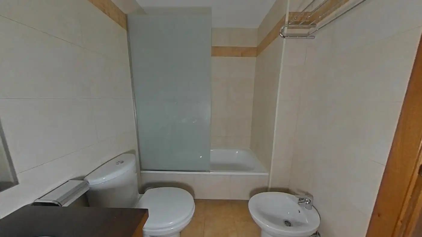Bany de Pis en venda en Terrassa amb Aire condicionat i Calefacció