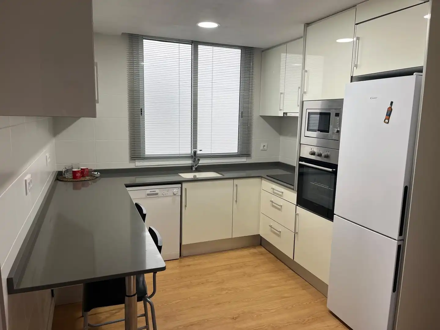 Flat with lift to rent in Extramurs