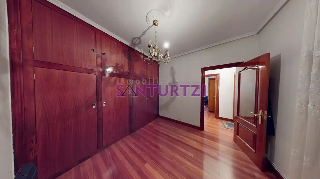 Bedroom of Flat for sale in Santurtzi   with Heating