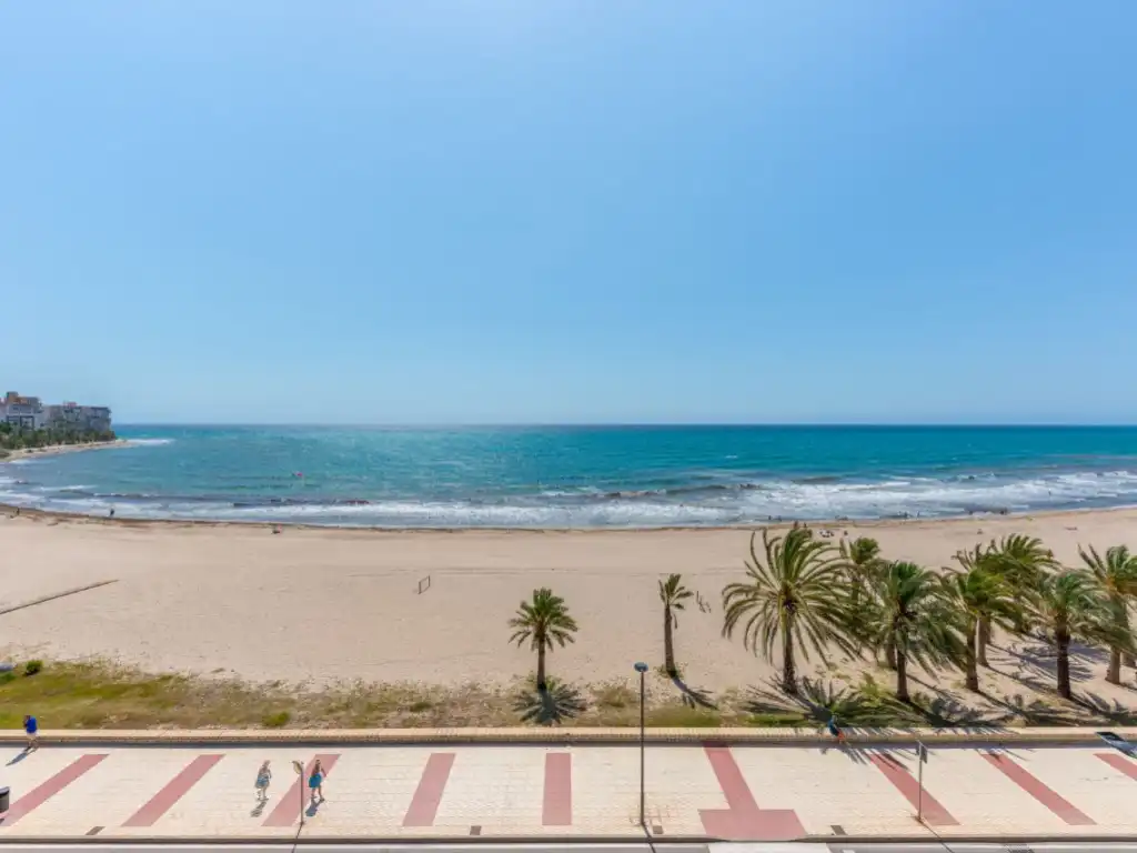 Vista exterior de Apartamento en venta en El Campello con Aire acondicionado, Terraza y Amueblado