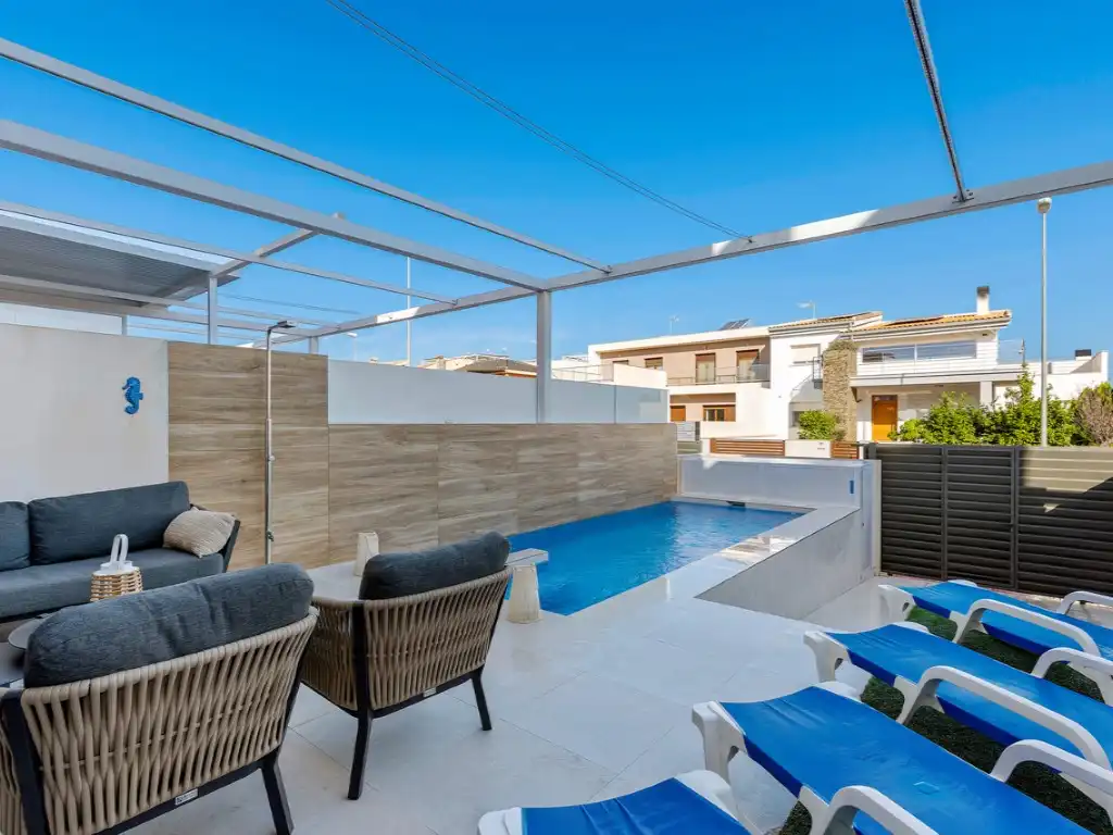 Casa aparellada amb piscina en venda a Calle San Miguel, imagen 4
