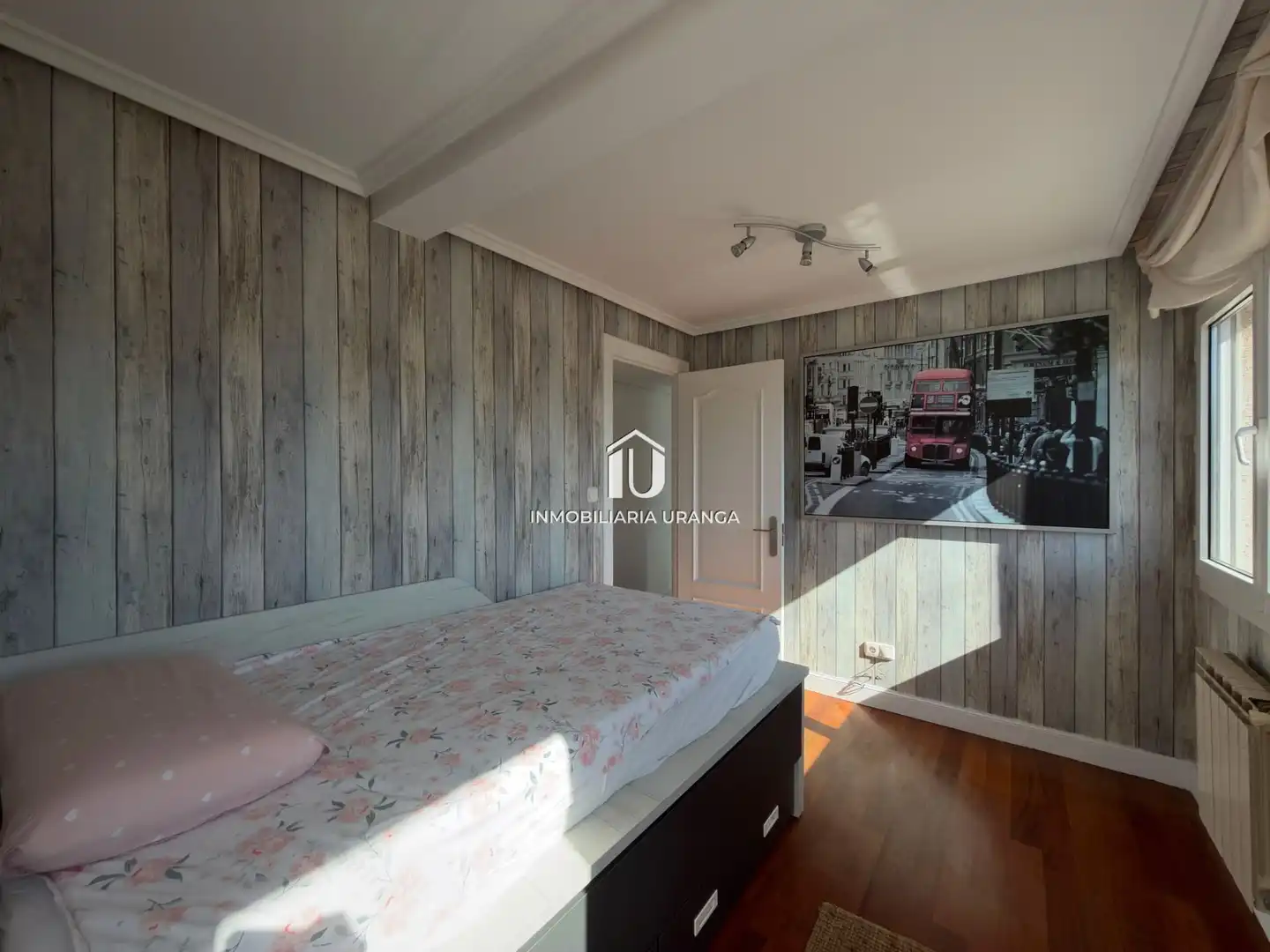 Bedroom of Flat for sale in Zona Playa