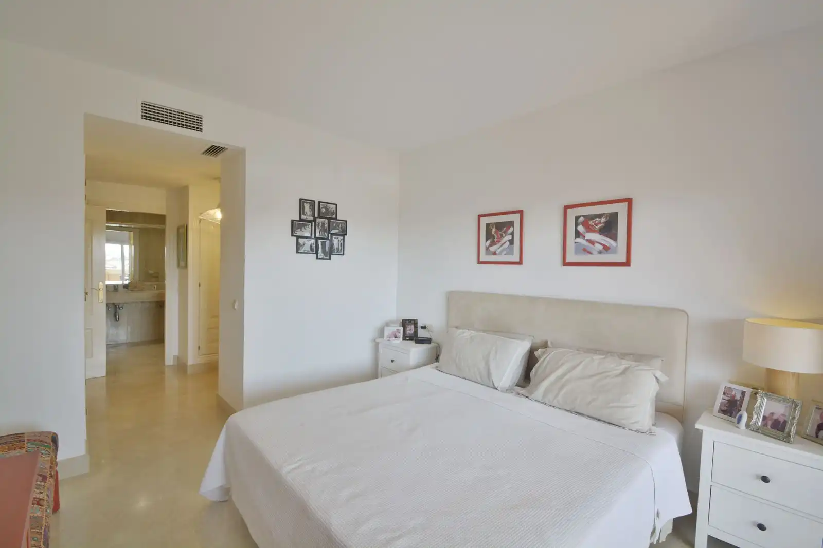 Bedroom of Apartments for sale in Marbella  with Private garden and Community pool