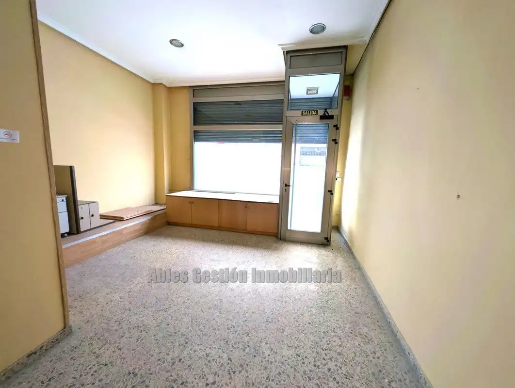 Local comercial en venta en Montes Del Sueve, imagen 5