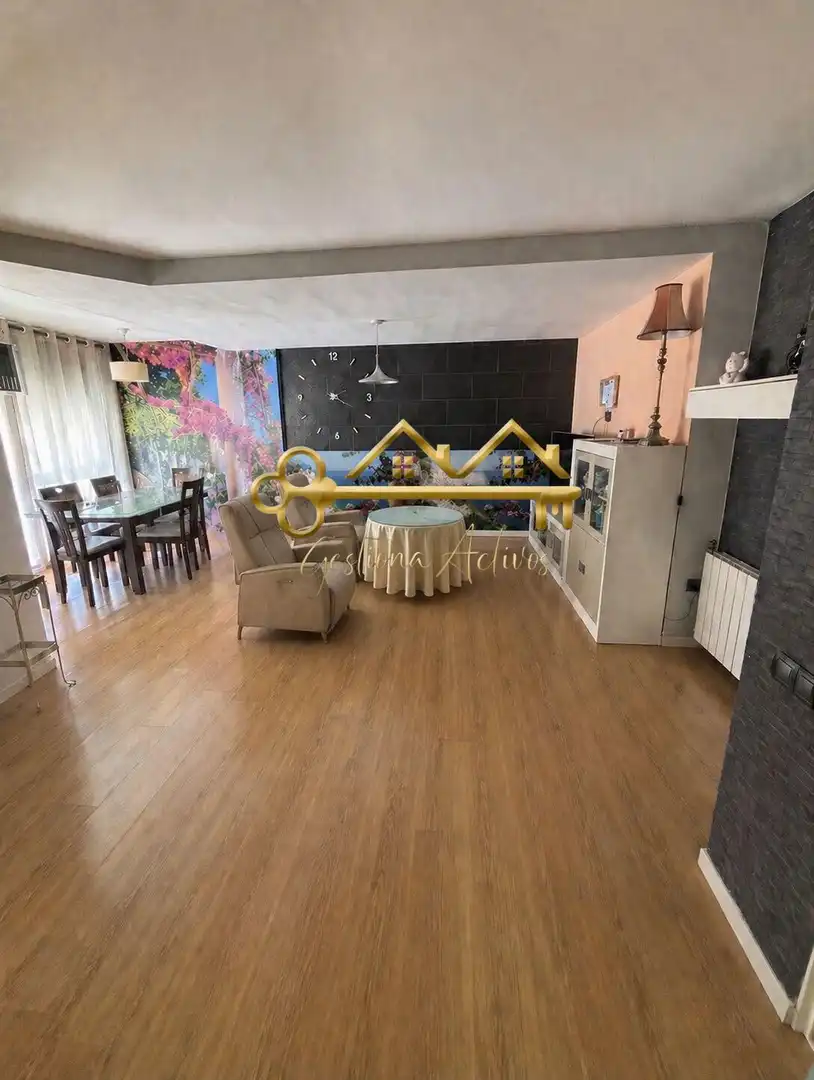 Sala d'estar de Pis en venda en Ontinyent amb Aire condicionat, Calefacció i Traster