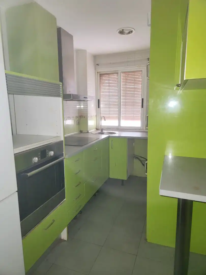 Cocina de Piso en venta en  Zaragoza Capital con Calefacción