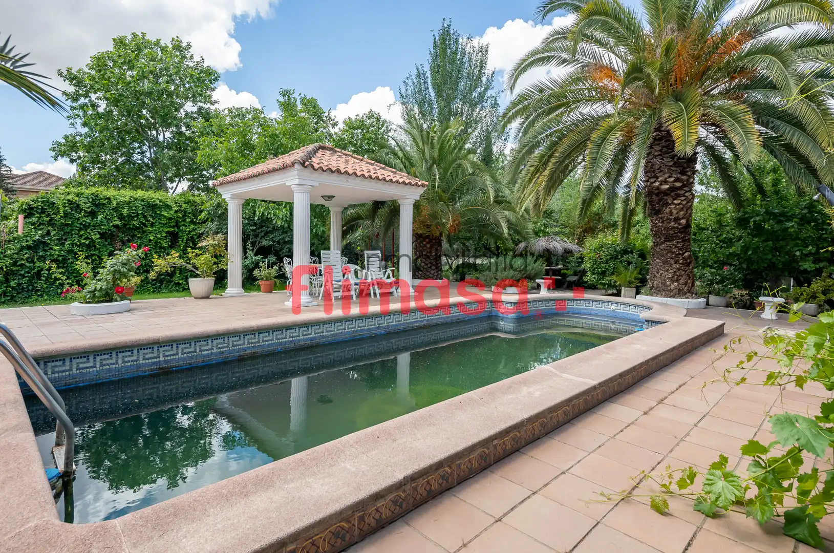 Swimming pool of Houses for sale in Villaviciosa de Odón  with Air Conditioner, Heating and Private garden