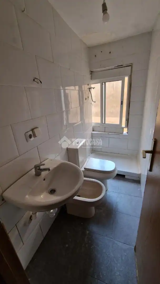 Bathroom of Commercial properties for rent in Tetuán