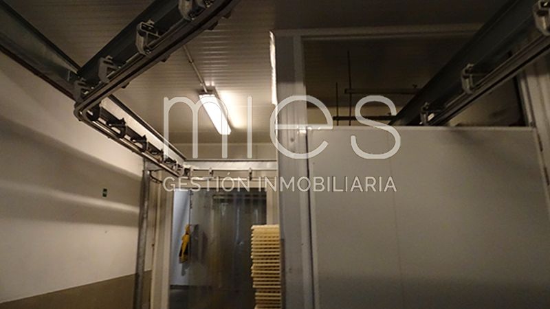 Industrial buildings for sale in Torrent