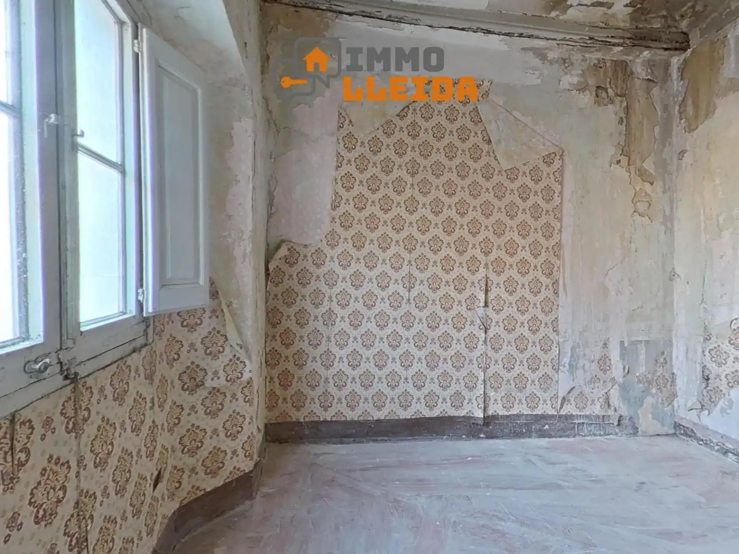 Casa adosada en venta en Cervera con Trastero y Amueblado