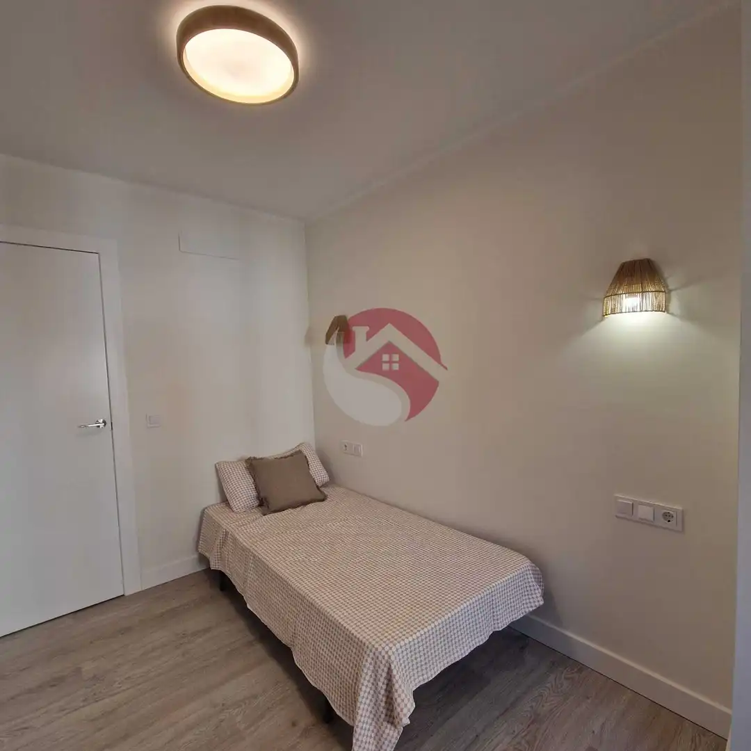 Habitación de Piso en venta en Málaga con Aire acondicionado y Terraza