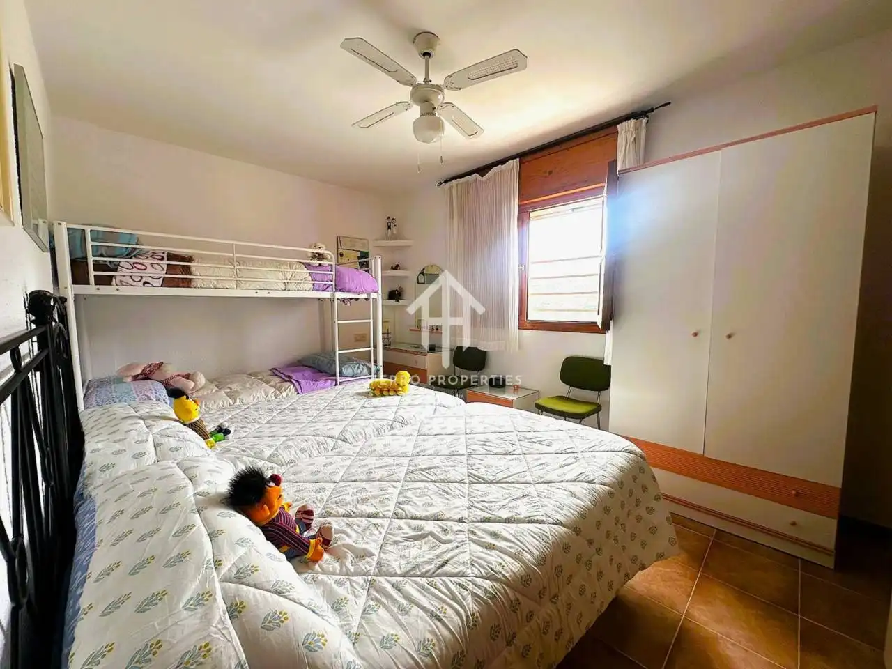Dormitori de Casa o xalet en venda en Loja amb Aire condicionat, Jardí privat i Terrassa