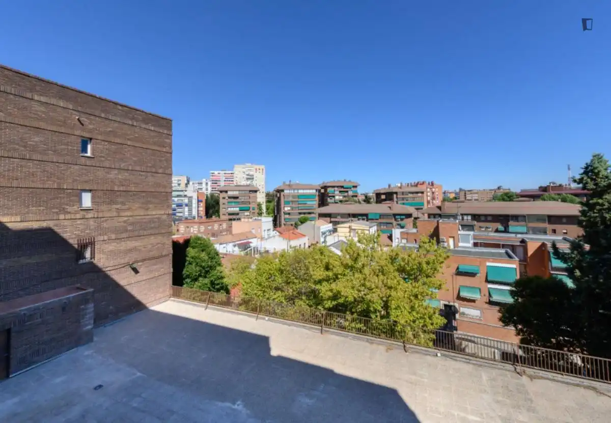 Terrassa de Apartament de lloguer en Madrid amb Aire condicionat, Moblat i Forn