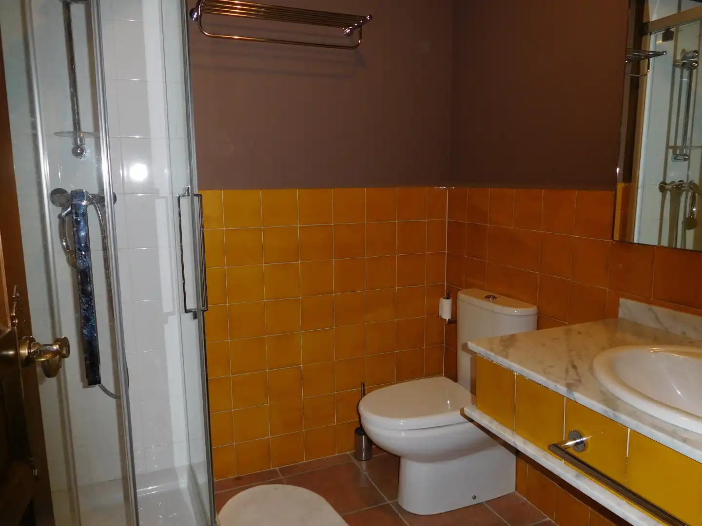 Bathroom of Houses for sale in Villazopeque  with Heating, Private garden and Storage room