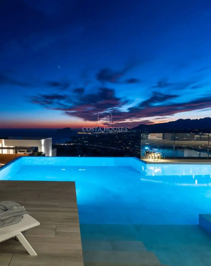 Villa con piscina in vendita a Cumbre del Sol, imagen 15